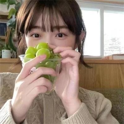 月亮与蛋糕封面